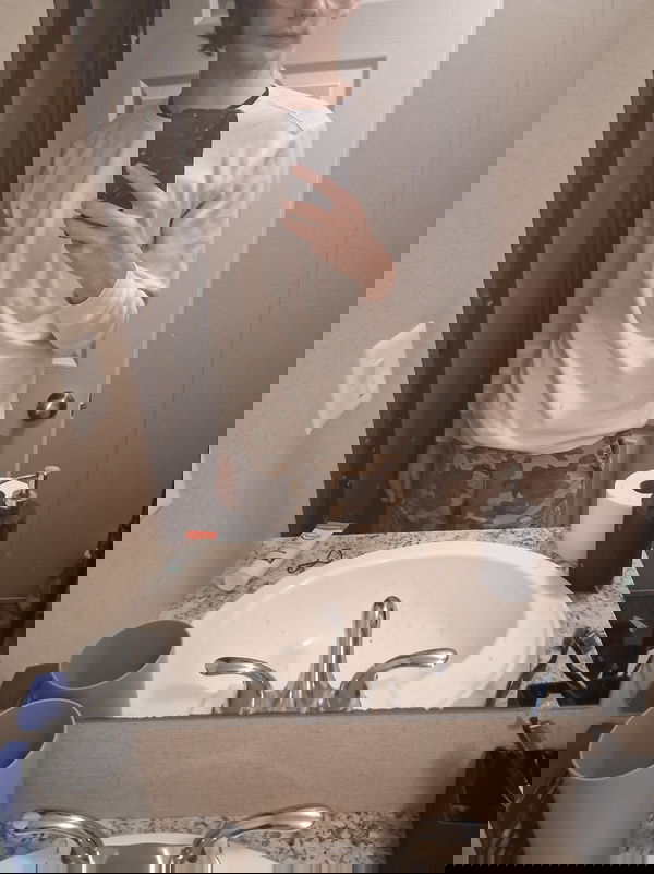 DvaB1243, 21 years old from United States