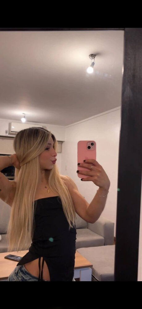 yodijiv881, 22 years old from United Kingdom