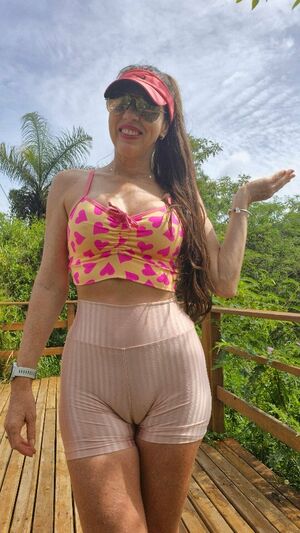 roratiy102's Cover Photo