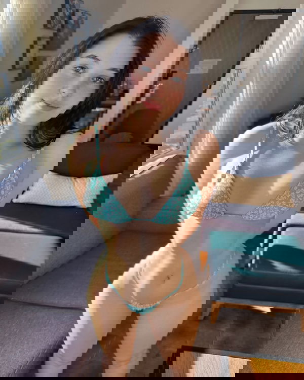 alina509fx, 21 years old from United States