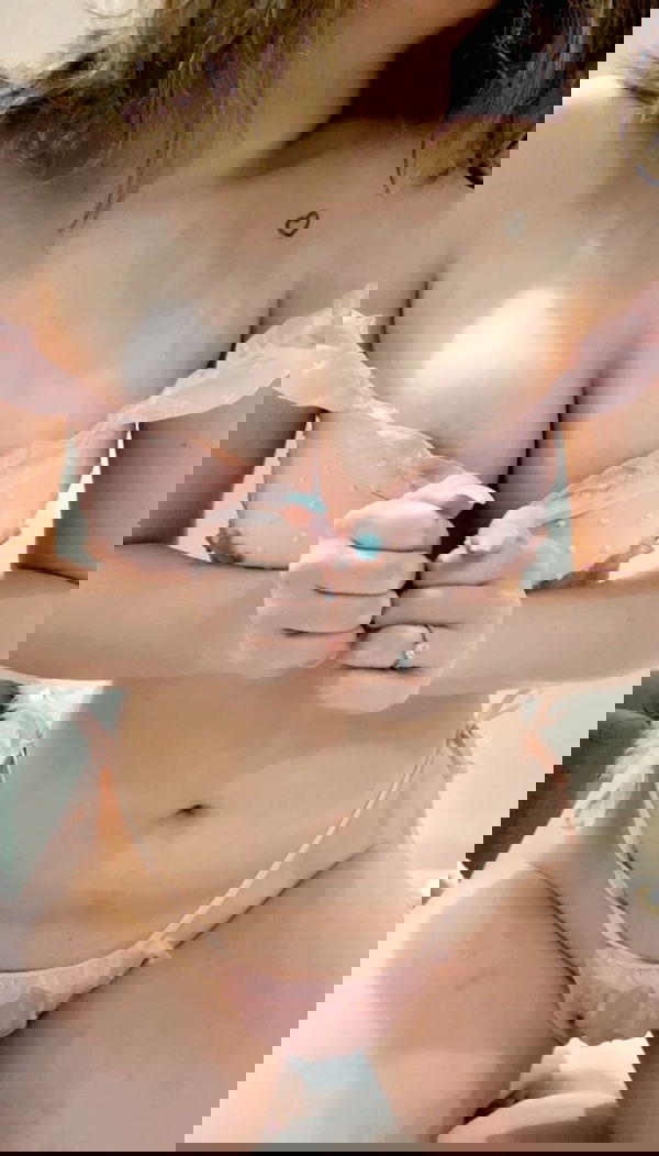 civacir564, 18 years old from United States