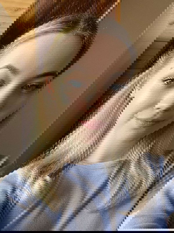 Eva2458, 24 years old from Canada