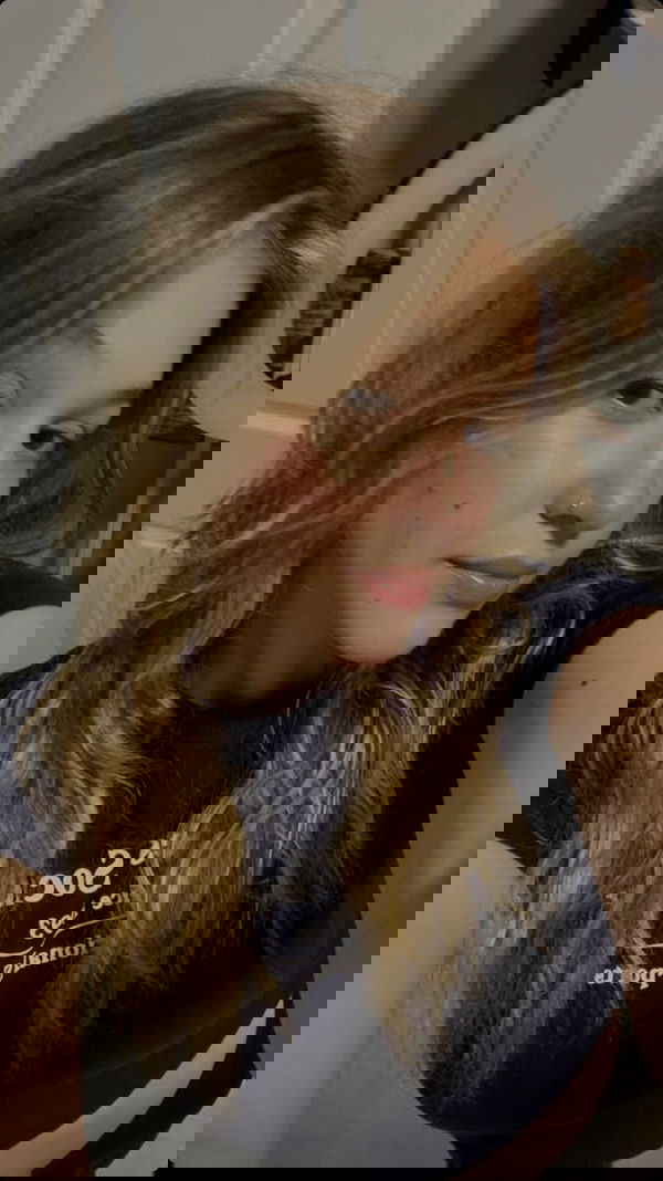 Leah2104, 21 years old from United Kingdom