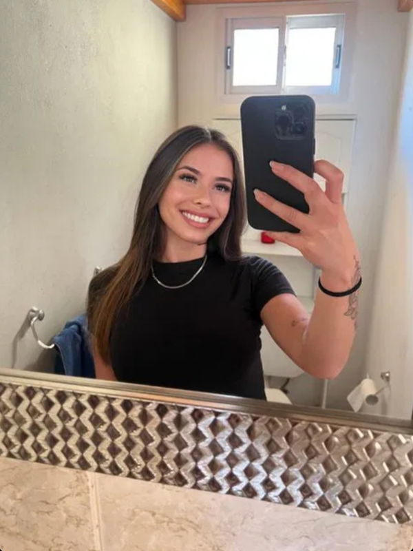 hjsovhvn, 23 years old from United States