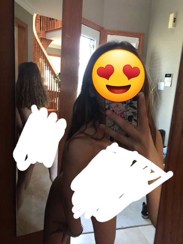 queen2827, 20 years old from United States