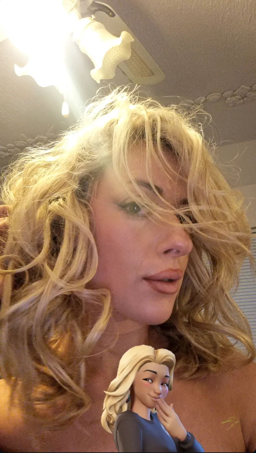 icetraycleo's Cover Photo