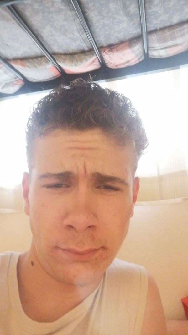 d8033721, 19 years old from South Africa