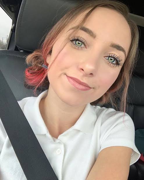 vcsam, 19 years old from Canada