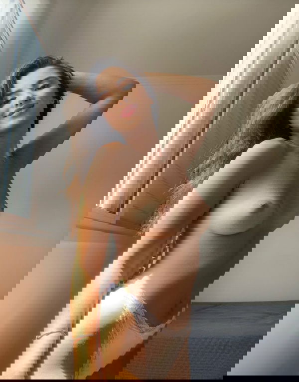 doqisode, 23 years old from United Kingdom