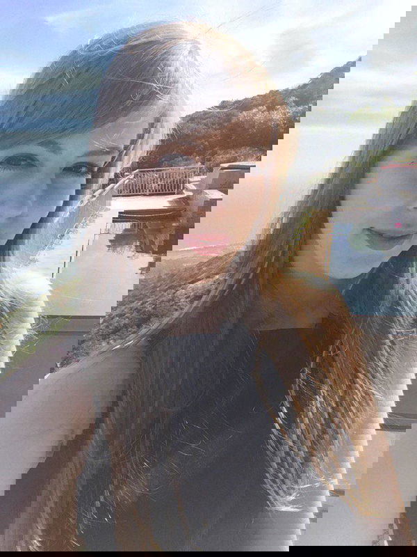 ajdjwheieiehgufu, 21 years old from United Kingdom