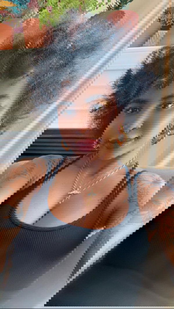 symonemunford66, 28 years old from Saudi Arabia