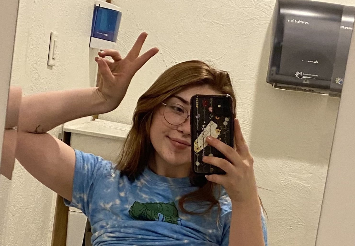 Emma-Gomez-55, 22 years old from United States