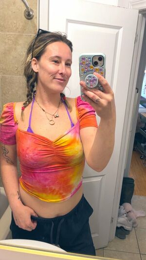 viwiyij160, 24 years old from United Kingdom