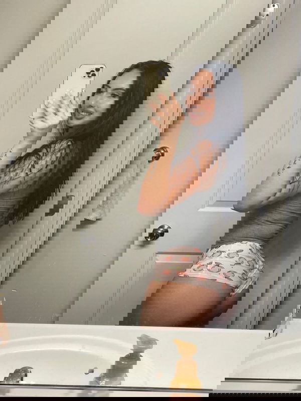 DorothyR, 20 years old from United States