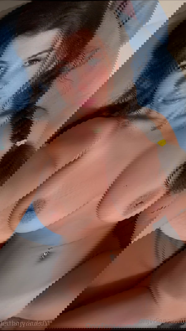 Zara422, 24 years old from United States