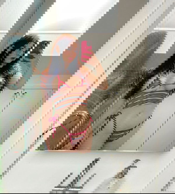 aei3ug1gfq, 19 years old from United States