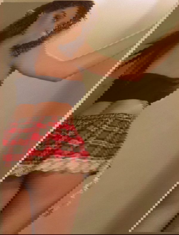 linds8986, 25 years old from India