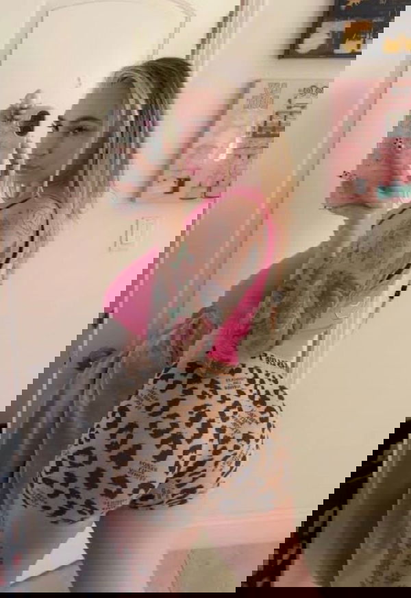 semopon558, 23 years old from United Kingdom