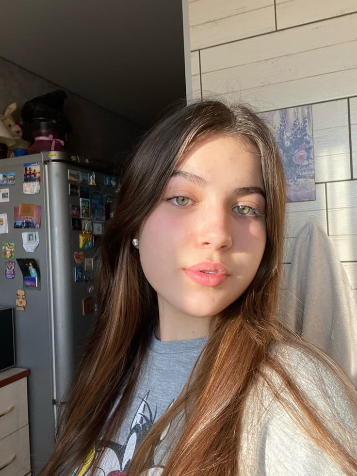 Iliana479678, 21 years old from Canada