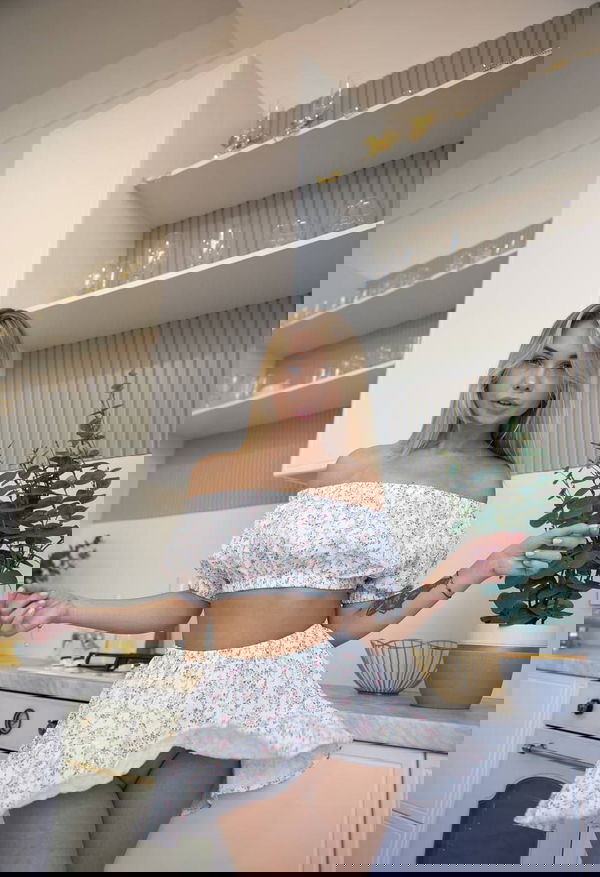 Cataleya021, 22 years old from Canada