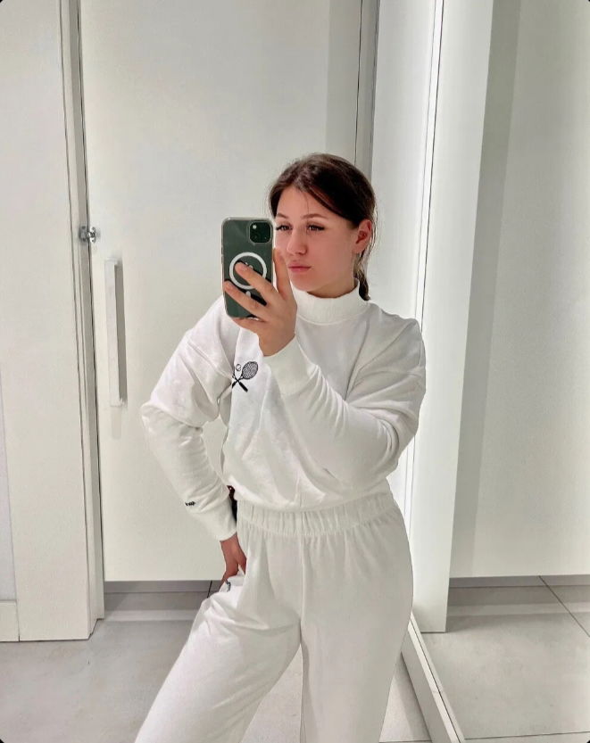 pecilev's Cover Photo