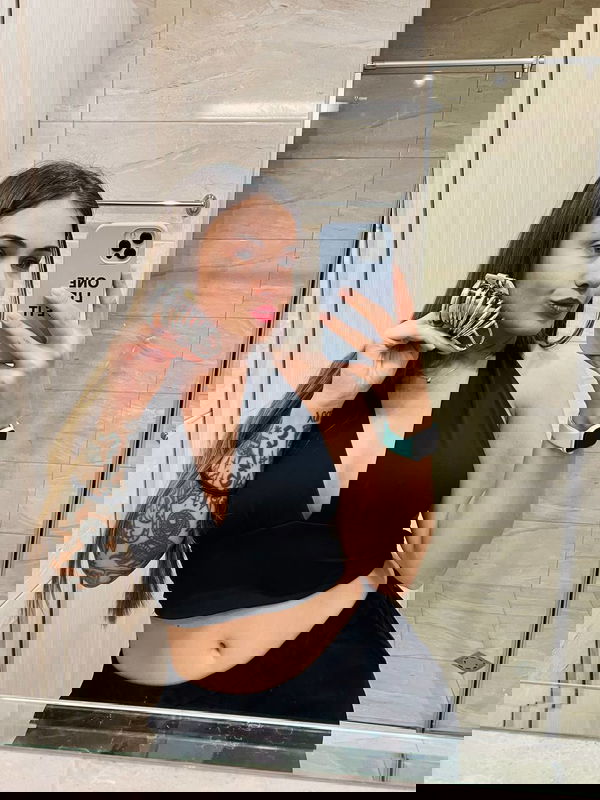 bawexoh883, 22 years old from Australia