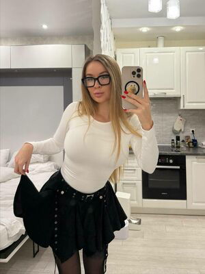 lesag18358, 24 years old from United Kingdom