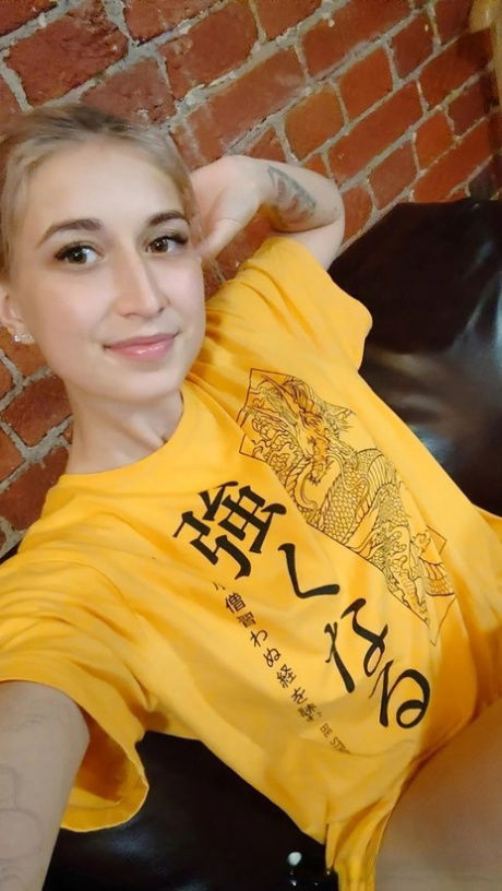 yoces67494, 23 years old from Canada