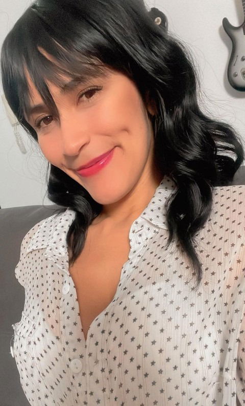 Linda55445, 19 years old from United States