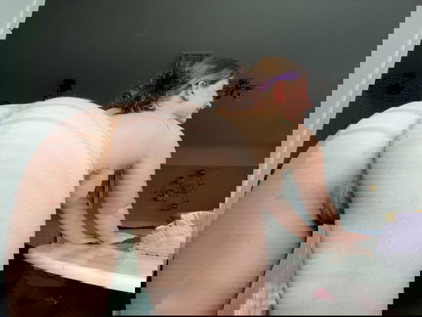 sopop90592, 20 years old from Canada