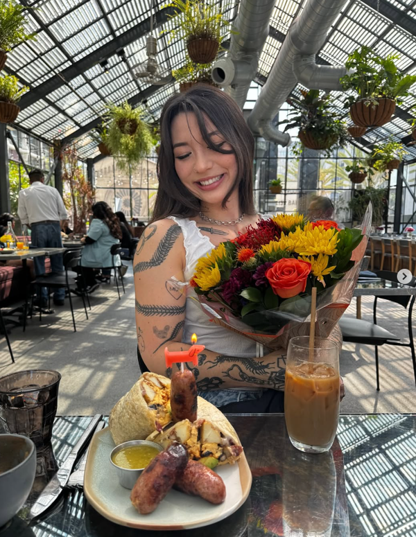 Charlie258, 25 years old from Canada