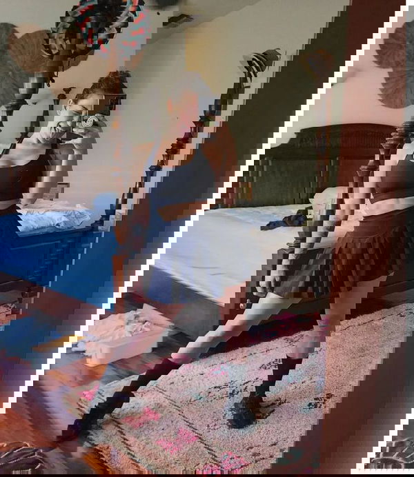 js0502386, 25 years old from Canada