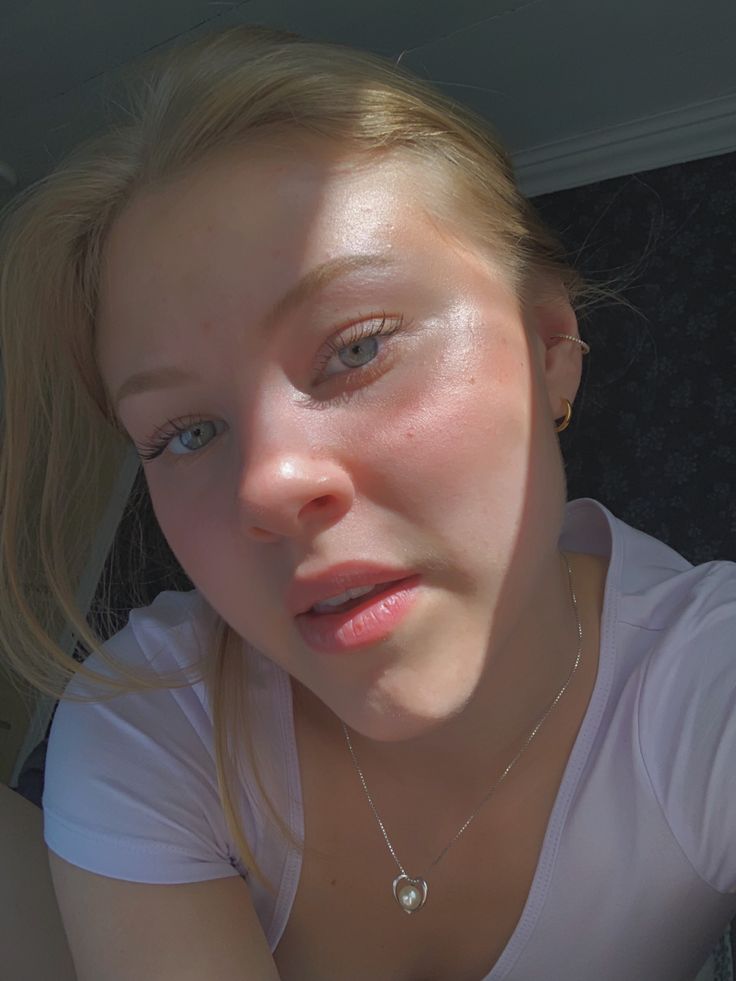 Rose20148, 20 years old from United Kingdom