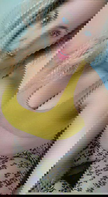 gracecharis0951's Cover Photo