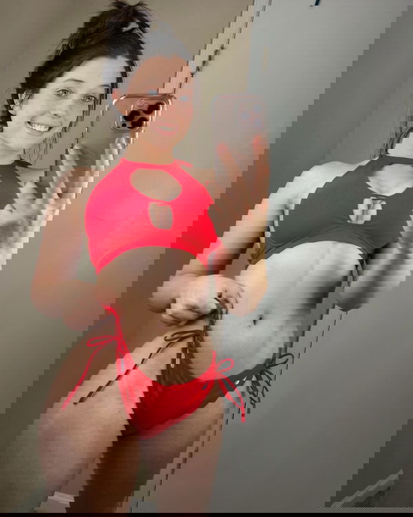 sexy0alina, 21 years old from United States