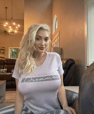 kiyid56183, 23 years old from Canada