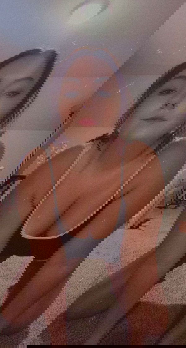 Jennywhite, 27 years old from United States