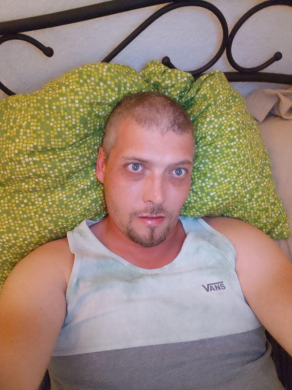 checker, 39 years old from Germany