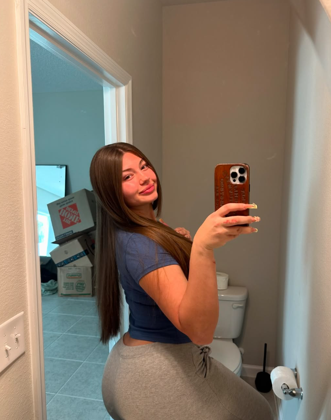 Violet201, 20 years old from United States