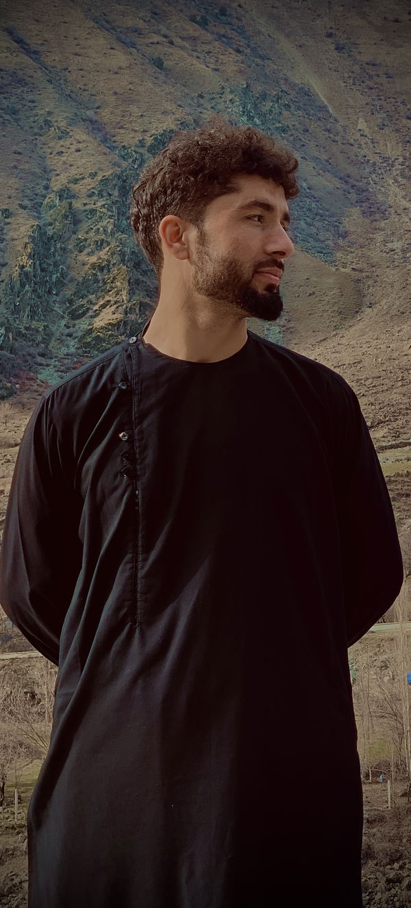 ewaznazari82, 23 years old from Afghanistan