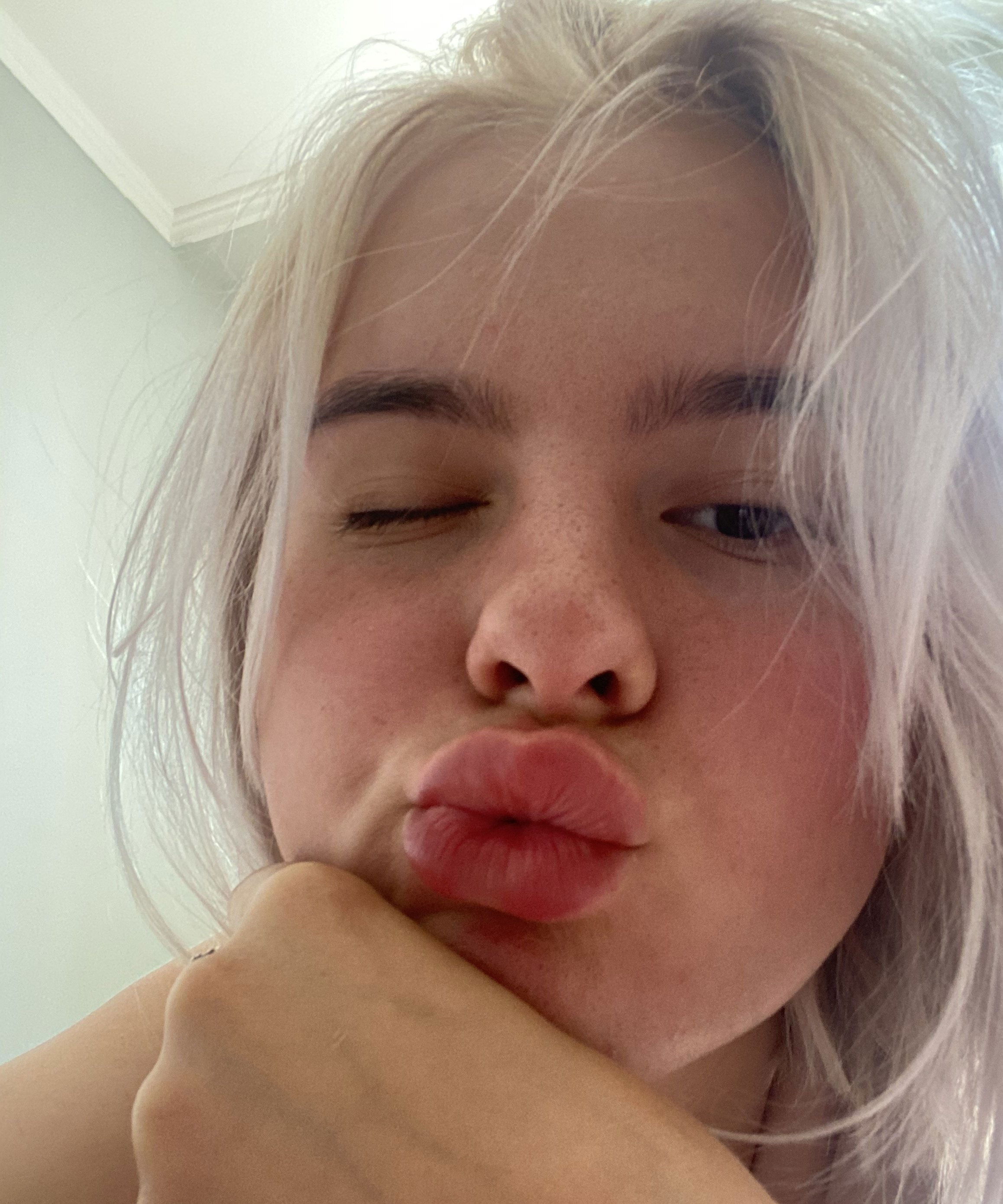 mmira718871's Cover Photo