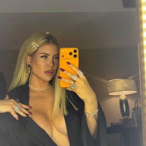 wafakos923, 24 years old from Canada