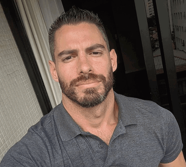 kj222, 45 years old from United States