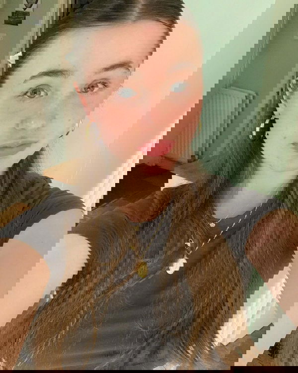 Elizabeth125458, 23 years old from Czech Republic