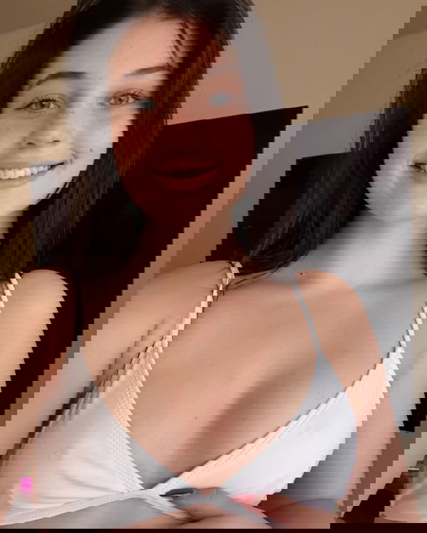 alina65xxq, 21 years old from United States