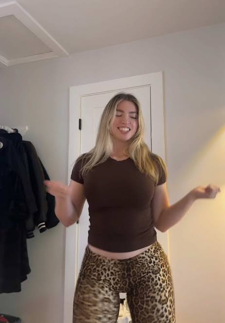 Carley44, 25 years old from United States