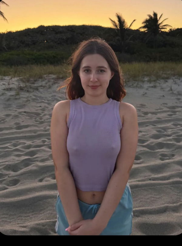 pekajin, 24 years old from United Kingdom