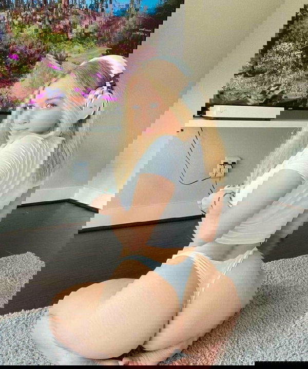 oursawawe, 22 years old from United States