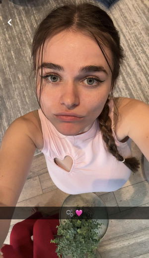 Charmziebabe's Profile Photo