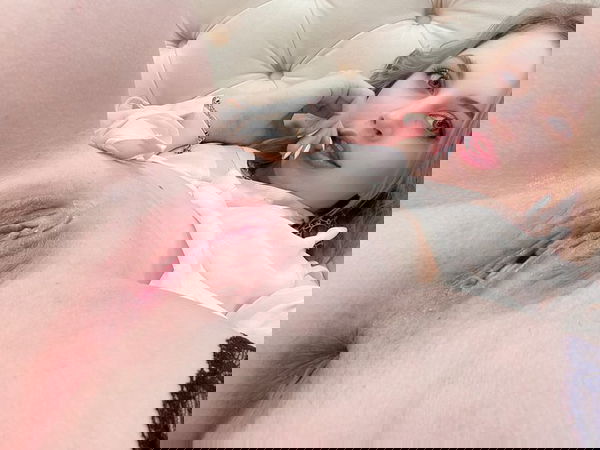 qmzqxpmr, 23 years old from United States